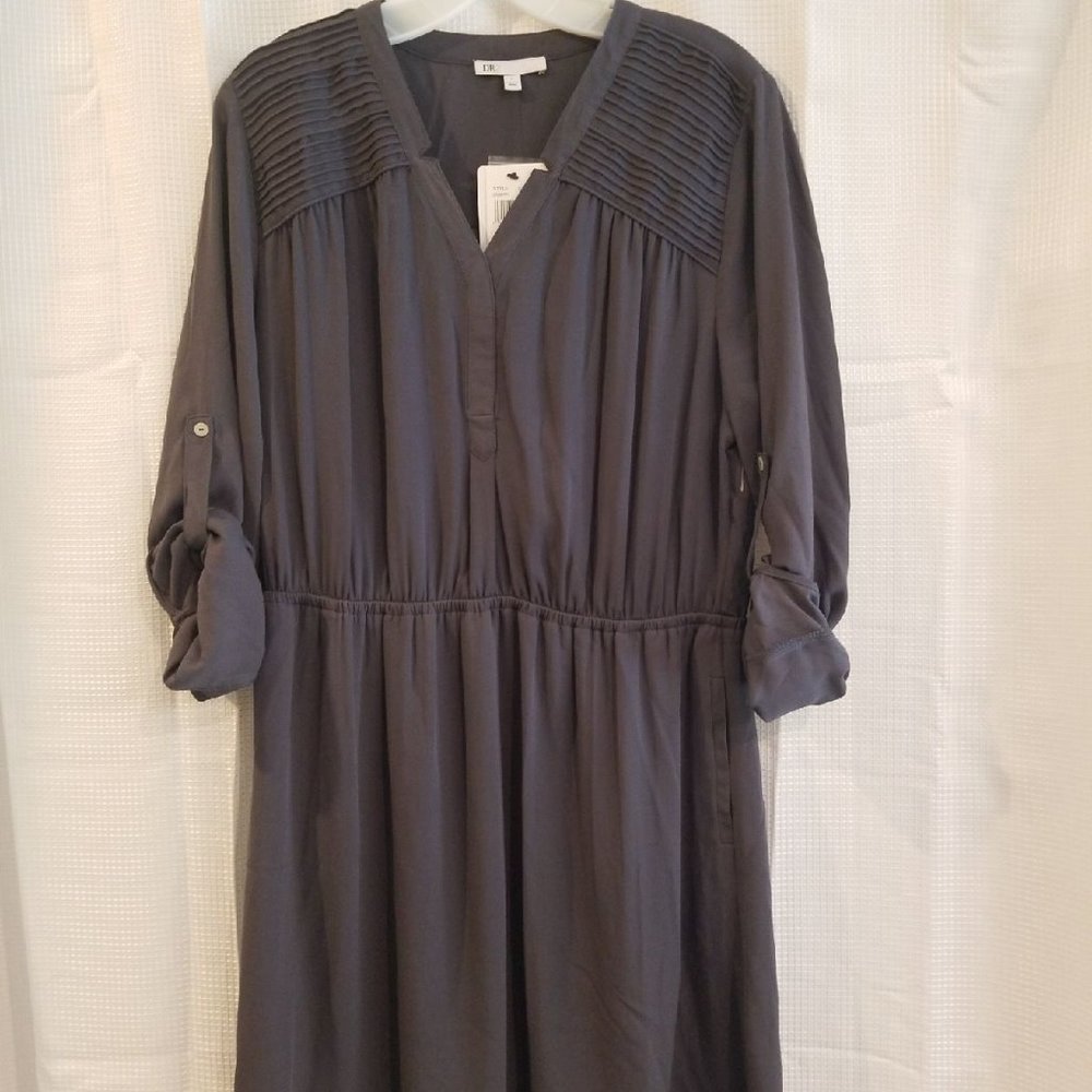 Daniel Rainn Dress Size Large
